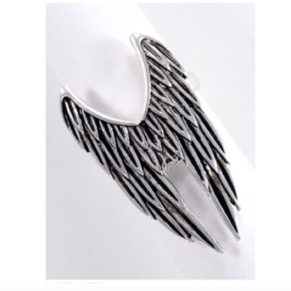 New Angel Wings Stretchy Ring - Picture 3 of 3