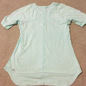 Size 2 lululemon short sleeve shirt