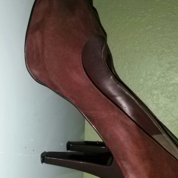 Heels - Picture 2 of 4