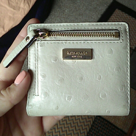 Kate Spade Wallet - Picture 3 of 4
