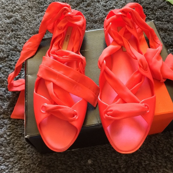 Laceup sandels - Picture 2 of 4