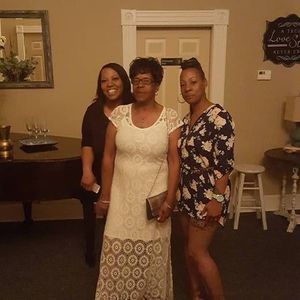 Meet your Posher, Angela