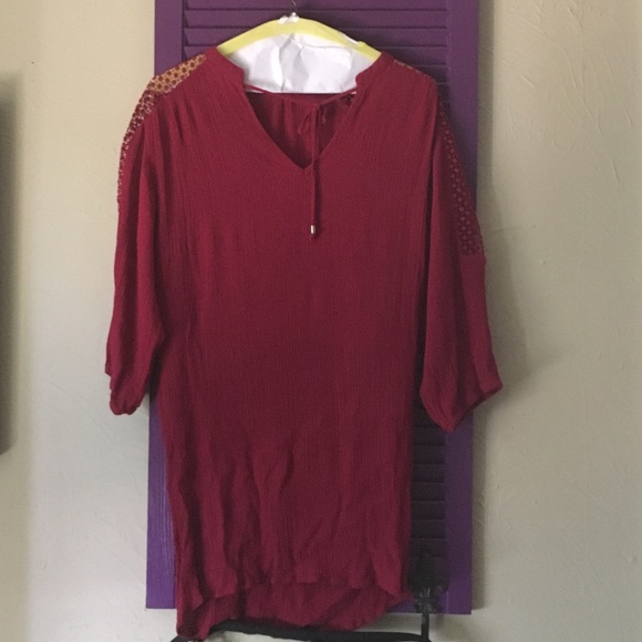 Red half sleeve shirt