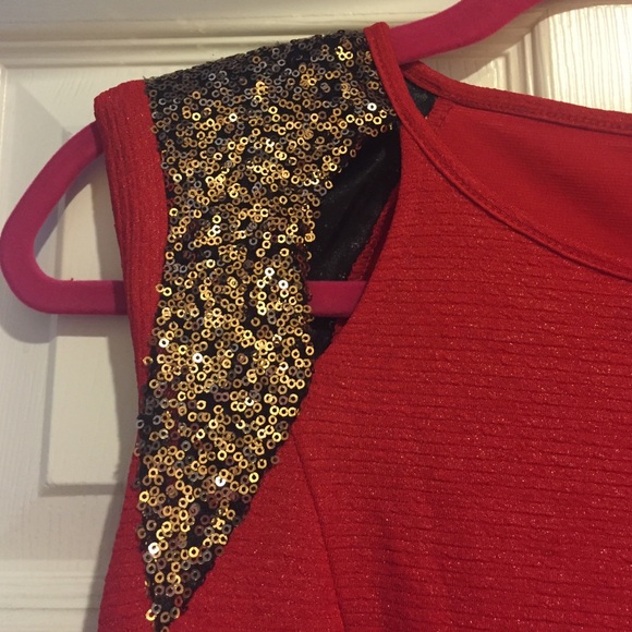 ✨SOLD✨Fun, peplum Red and glittery dress - Picture 3 of 3