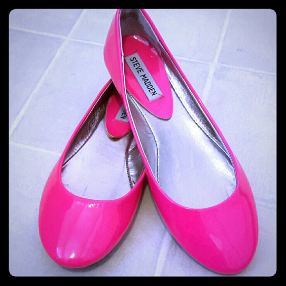 Steve Madden Hot pink Ballerina Flats