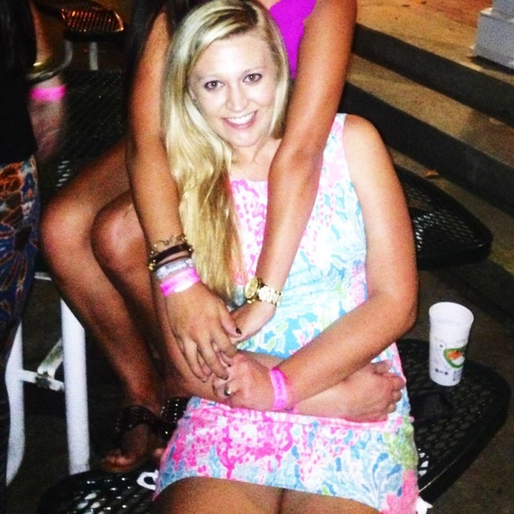 Meet your Posher, Alexandra - Picture 2 of 2