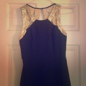 Black and gold bodycon dress