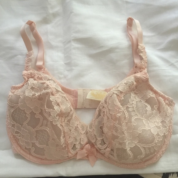 Victoria's Secret lace bra like new