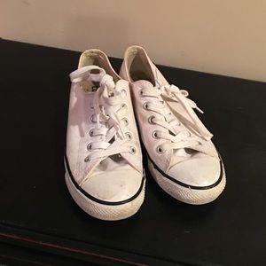 Dainty Converse in White