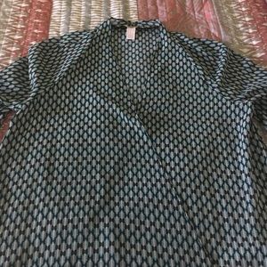 Patterned long sleeve blouse