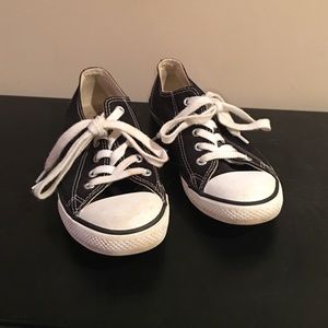 Dainty Converse in Black