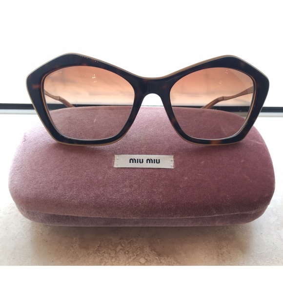 AUTH LIKE NEW Miu Miu Butterly Sunglasses