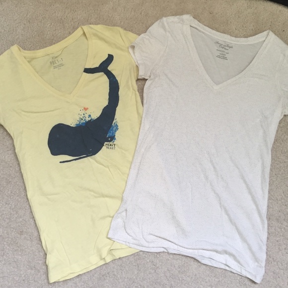 American Eagle small tshirts