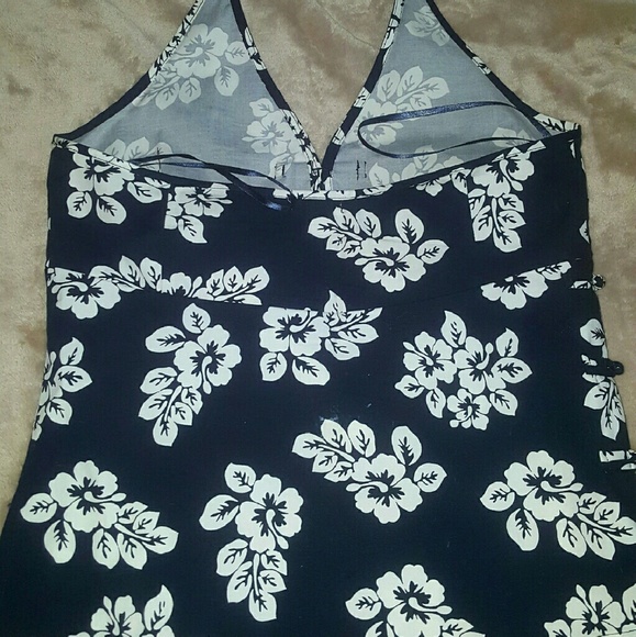 Tops - Picture 2 of 2