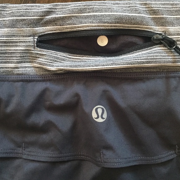 Lululemon Hot to Trot Skirt sz 8 Coal Gray Stratta - Picture 3 of 3