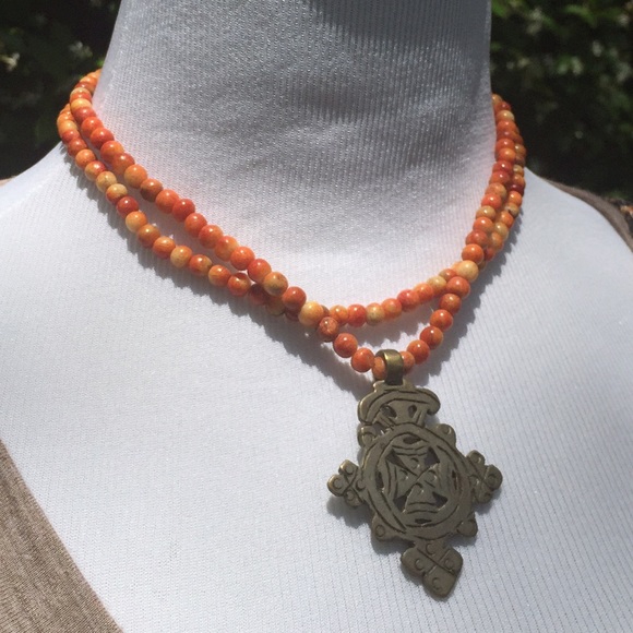Aruba necklace metal and orange beads 17"