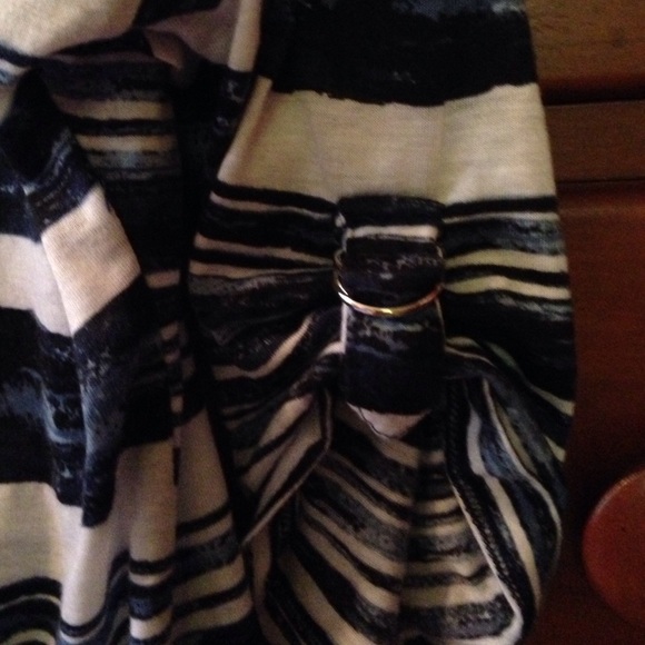 SALE 🎀 Classic Blue & White with an Update - Picture 2 of 4