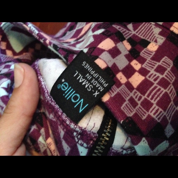 Tribal or aztec skirt - Picture 3 of 3