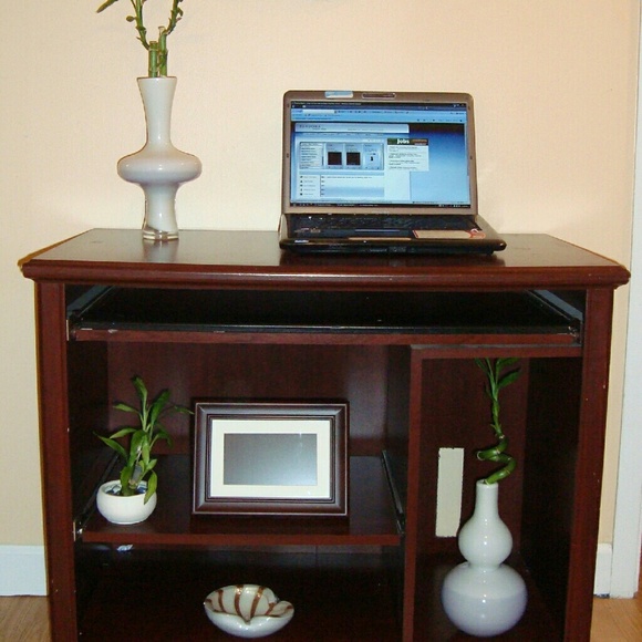Computer Desk - image 1