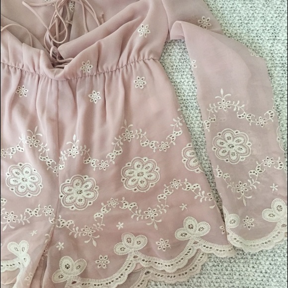 SOLD Blush Romper - Picture 4 of 4