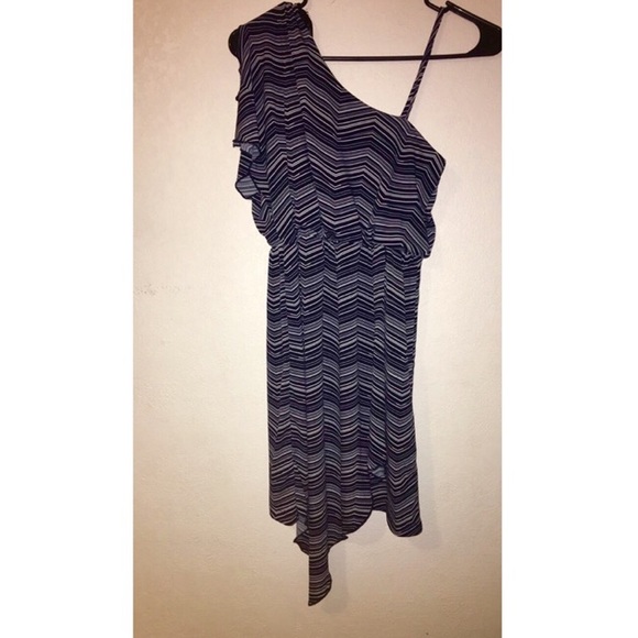 Chevron Detailed Cold Shoulder Strap Dress