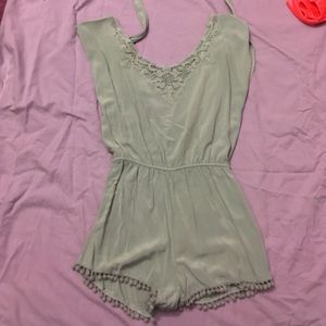 Green romper size s
