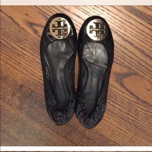 Tory Burch Reva Flat Black Gold