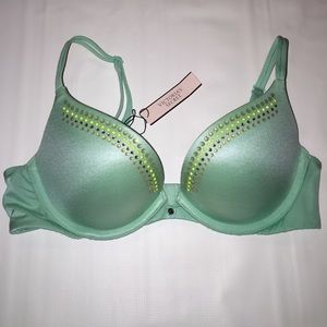 Victoria's Secret very sexy push up bra 32B