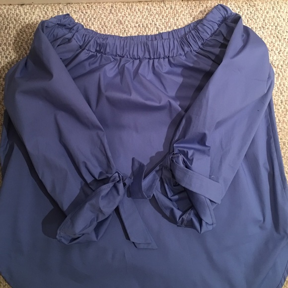 Long Sleeve Off the Shoulder Top - Picture 4 of 4