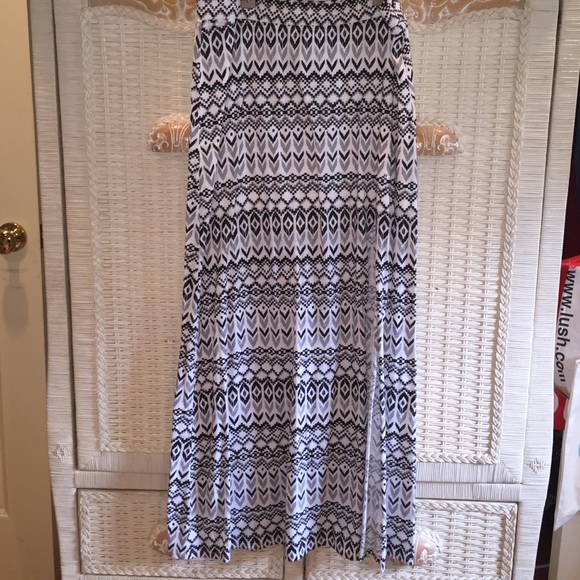 I am selling a skirt