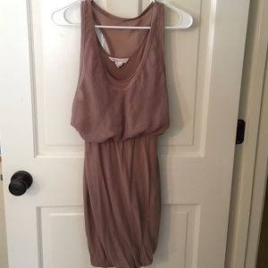 Sleeveless dress