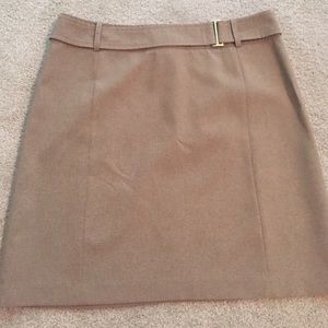 💥 SALE 💥NY & Co. Size 8 tan pencil skirt