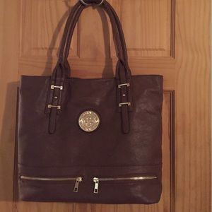 Brown tote