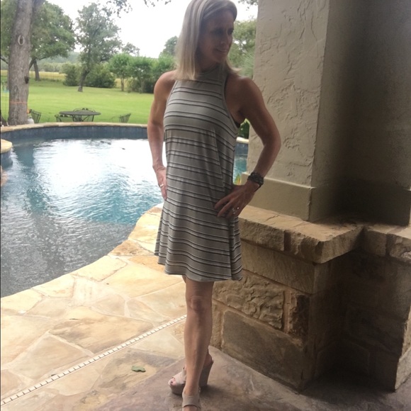 Sadie & Sage Dress - Picture 3 of 5