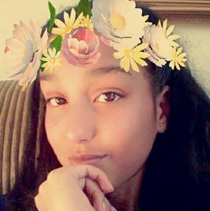 Meet your Posher, Yarelis