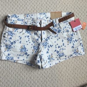 Brand New!!! Never worn Jean shorts!!