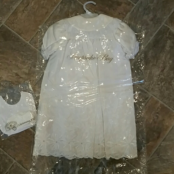 Child's christening gown with Bonnet & socks - Picture 3 of 8