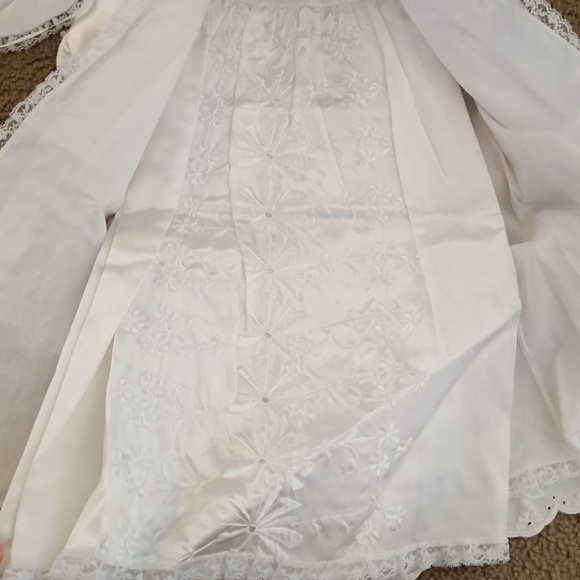 Child's christening gown with Bonnet & socks - Picture 5 of 8