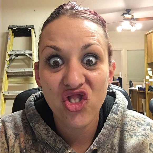 Meet your Posher, Melanie - Picture 1 of 1