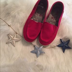 Free waters Hot Pink Shoes