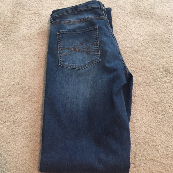 💥 SALE💥 Curvy Bootcut Jeans