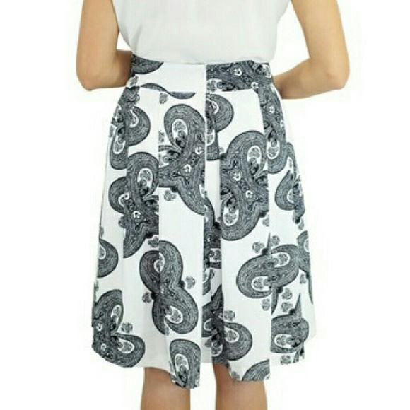 Pauline Skirt - Picture 3 of 4