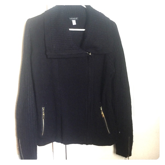 Venus sweater
