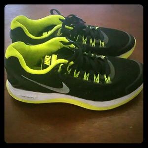 Nike lunarlon athletic shoes