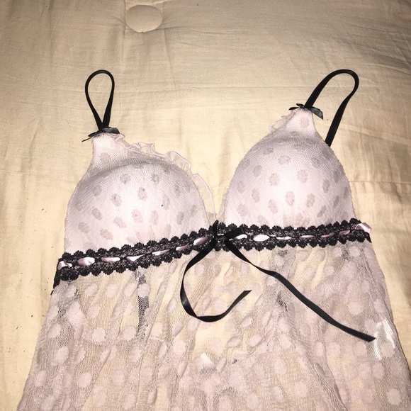 Lingerie - Picture 2 of 2