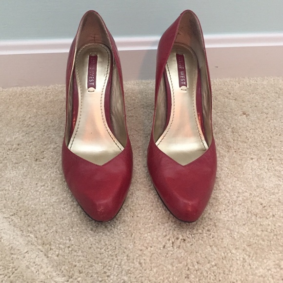 ⚡️Price drop!!⚡️Nine West Red high heel pumps