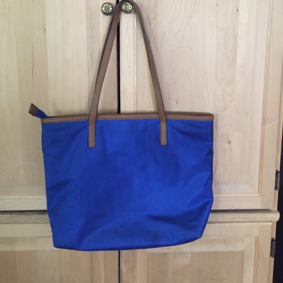 Michael Kors Purse!! - Picture 3 of 4