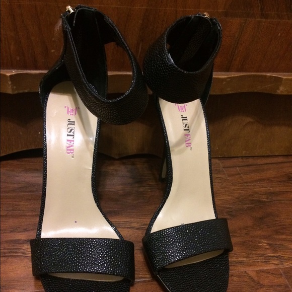 Black Lorient Ankle Pump