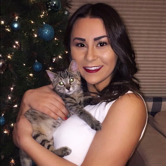 Meet your Posher, Paige - Picture 1 of 1