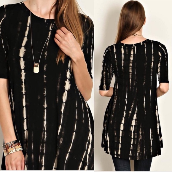 ❇️SALE✳️ Black Tie-Dye Blouse - Picture 2 of 5